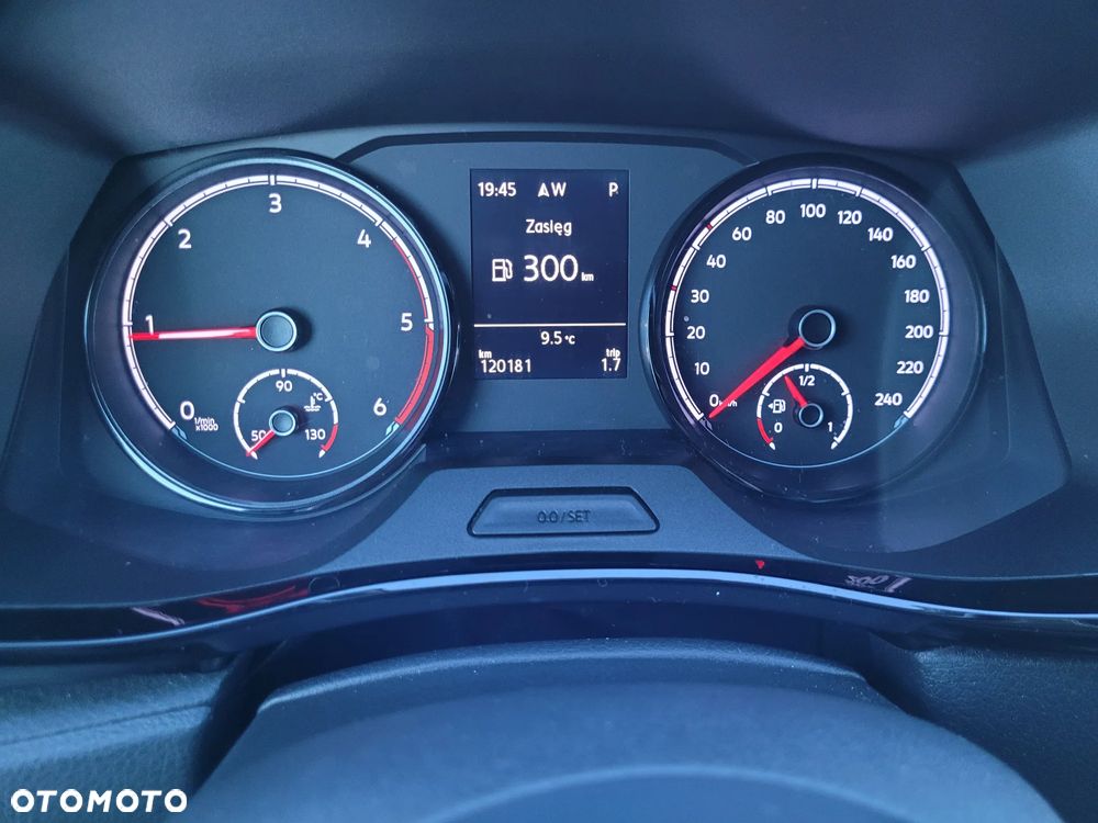 Volkswagen Multivan 2.0 TDI L1 Comfortline DSG - 22