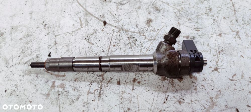 WTRYSKIWACZ WTRYSK AUDI VW CR 2.0 TDI 04L130277AE - 1