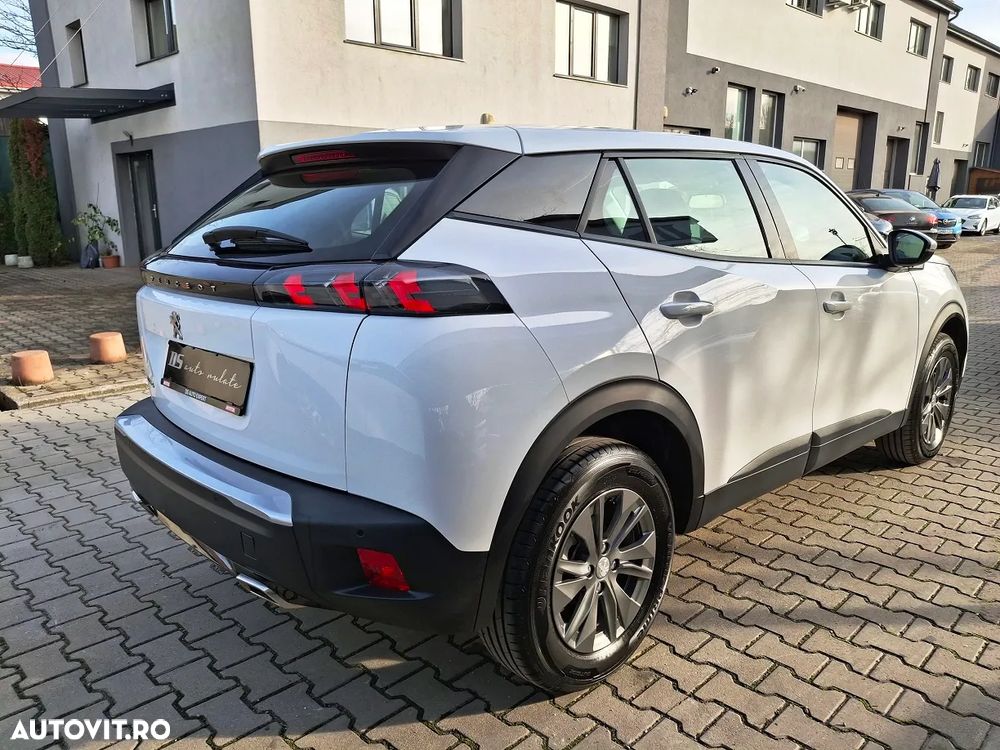 Peugeot 2008 PureTech 130 EAT8 Active - 5