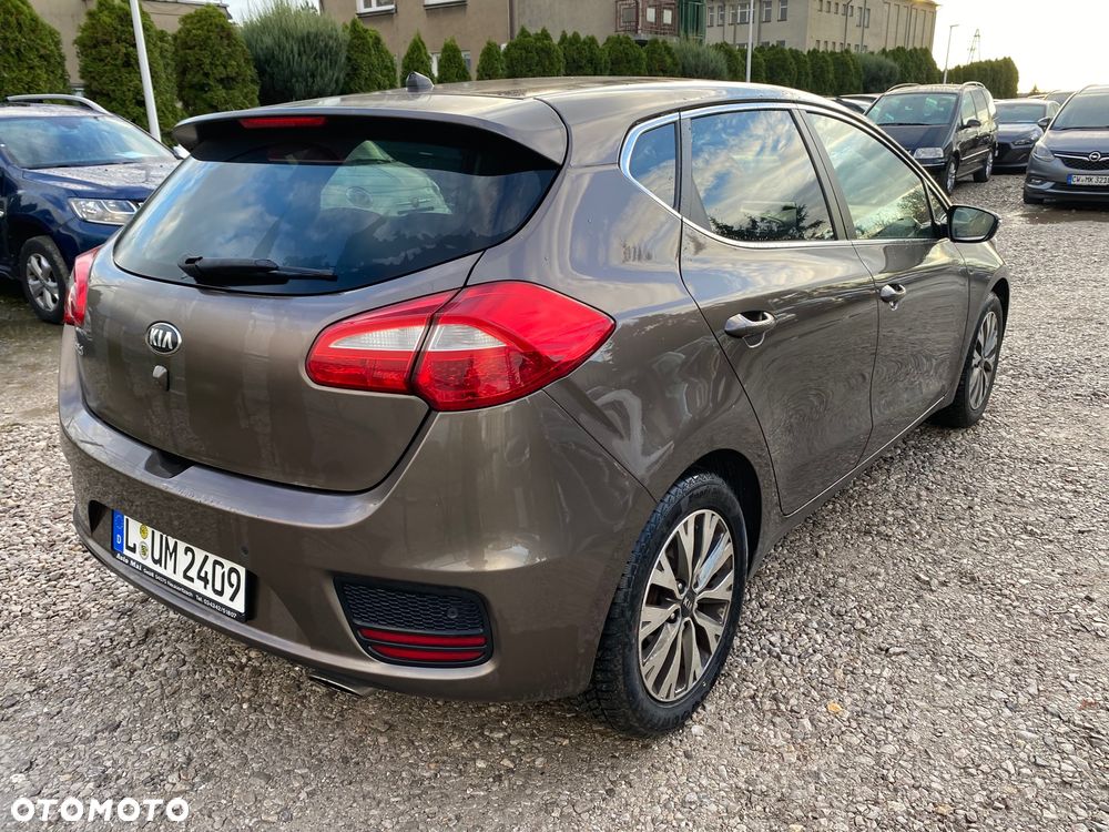 Kia Ceed 1.4 CVVT Attract Plus - 12