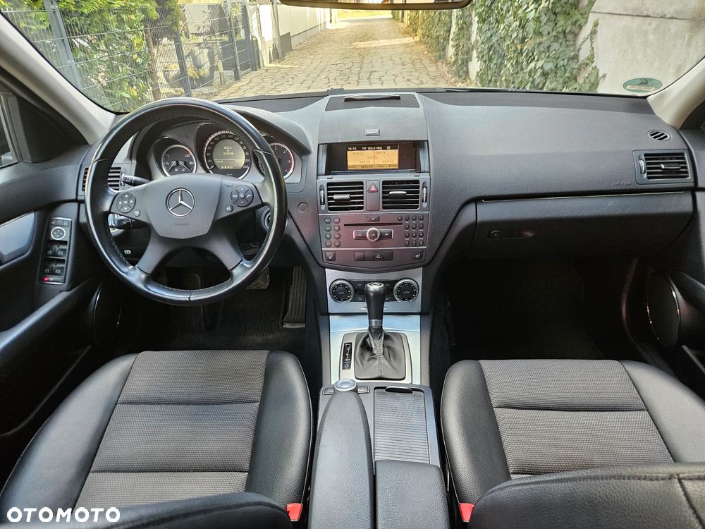 Mercedes-Benz Klasa C 220 CDI DPF Automatik BlueEFFICIENCY Avantgarde - 14