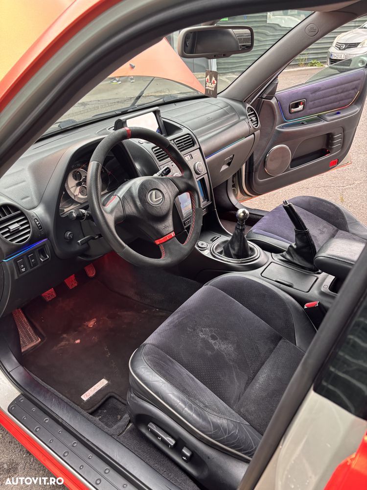 Lexus Seria IS 200 SportCross - 19