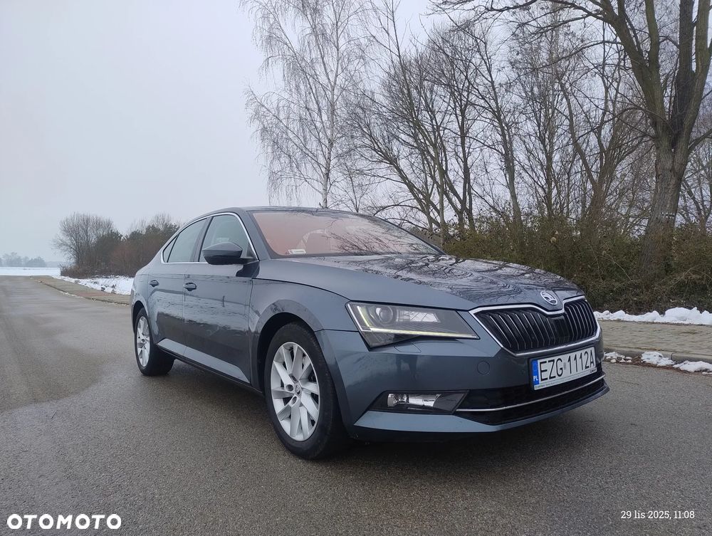 Skoda Superb 2.0 TDI Ambition - 2
