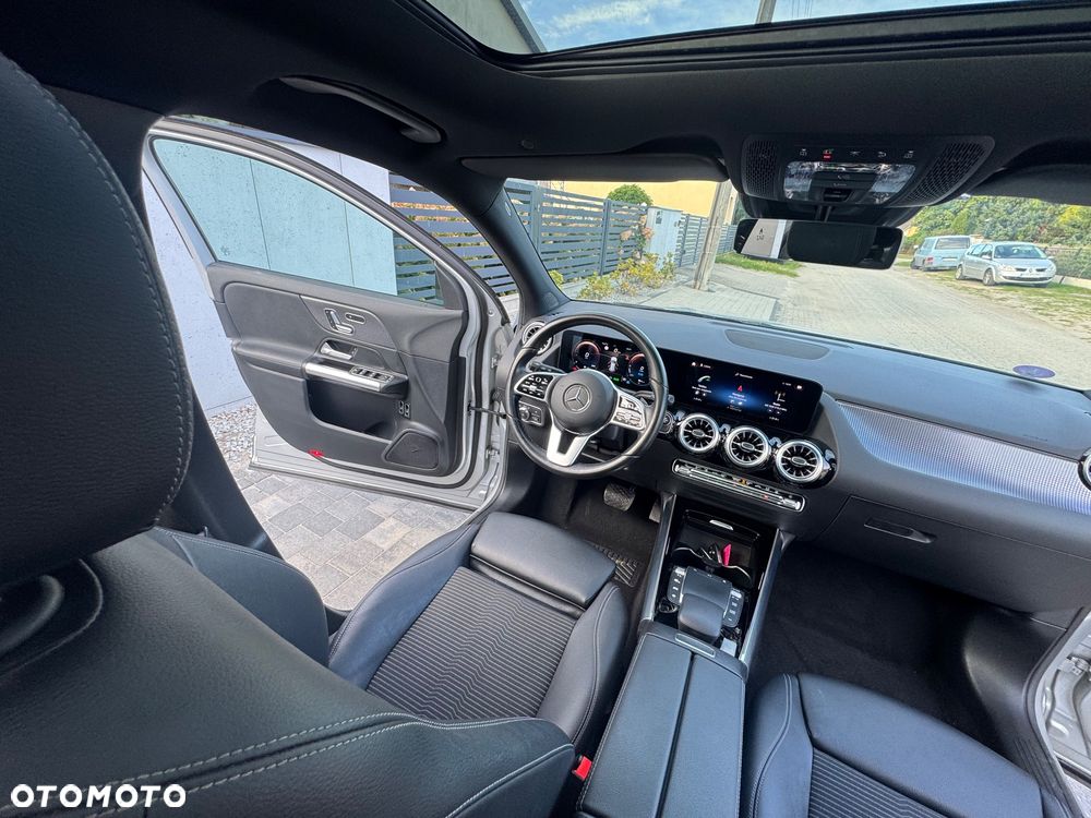 Mercedes-Benz GLA 250e AMG Line - 14