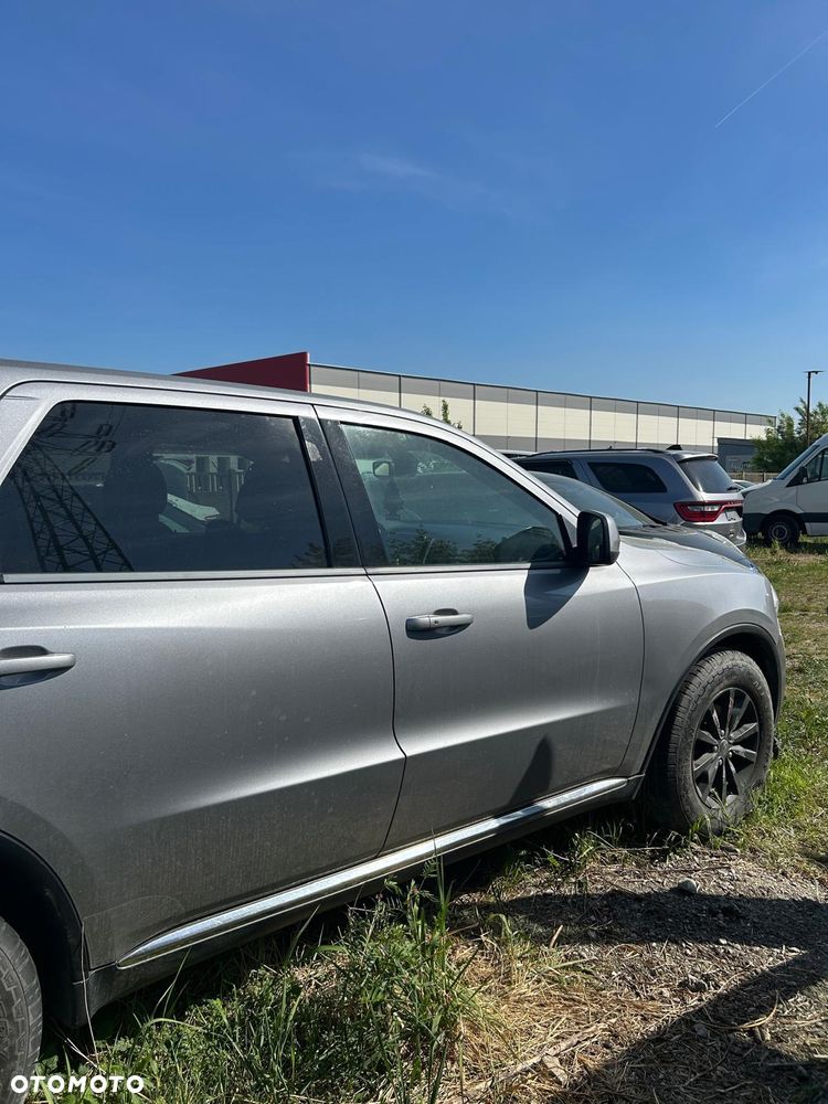 Toyota Camry - 4