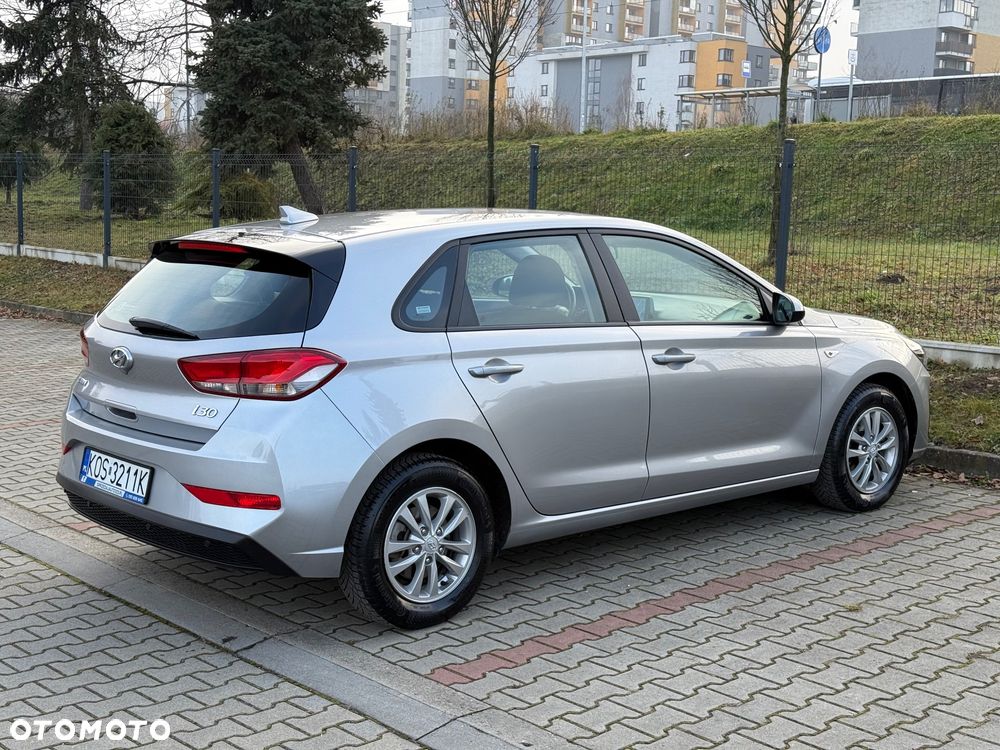 Hyundai i30 1.5 DPI Classic + - 4