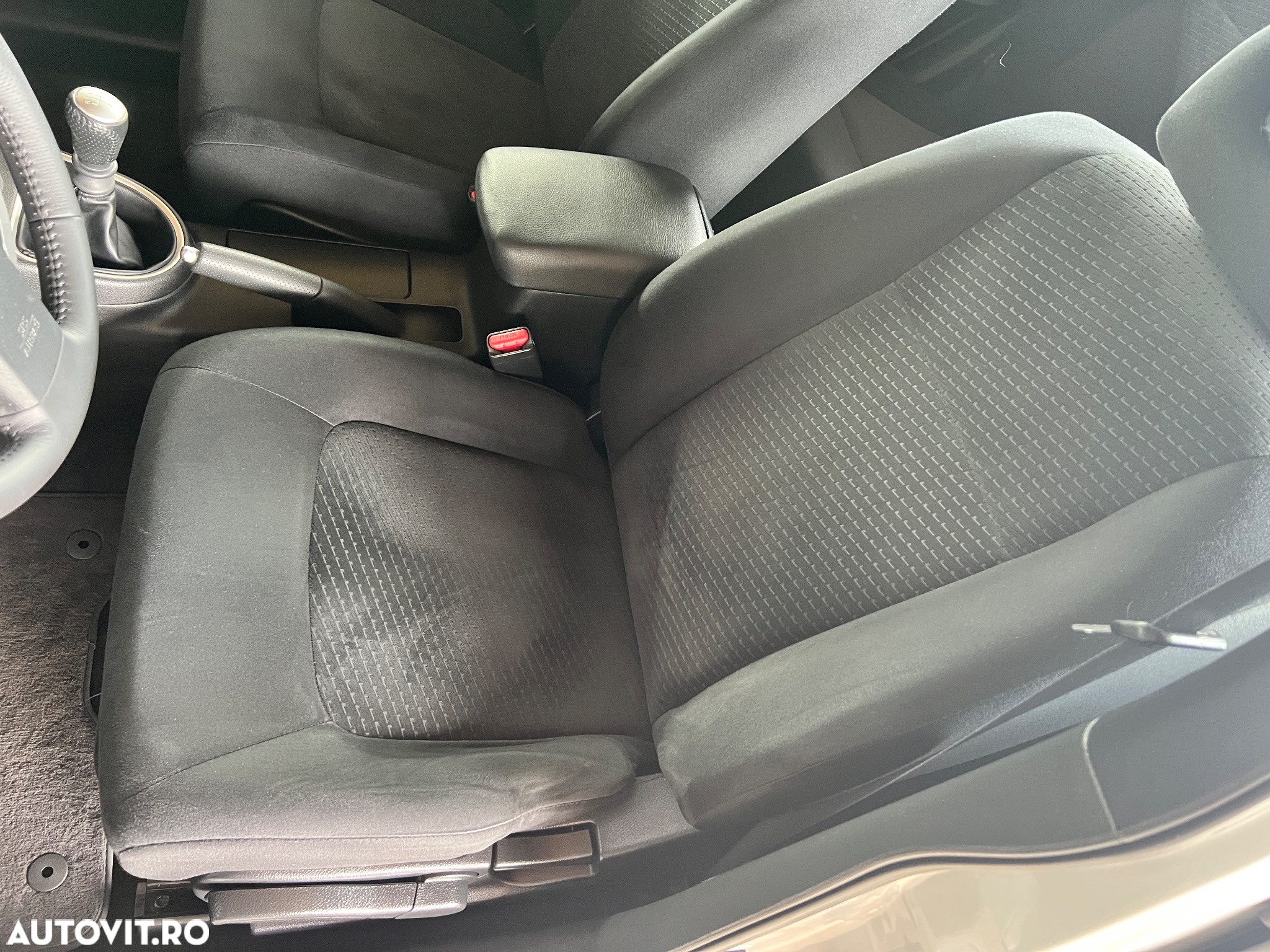Nissan X-Trail 2.0 dCi 4x4 DPF LE - 26