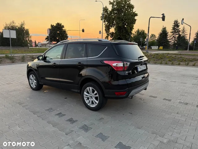 Ford Kuga - 4