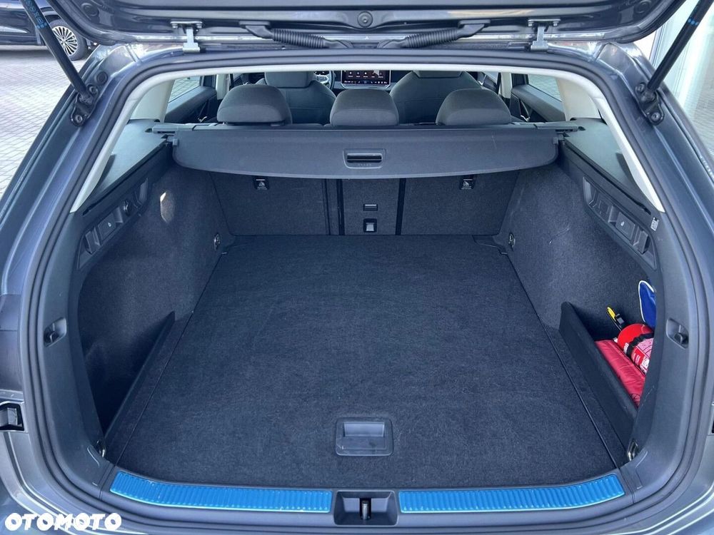 Volkswagen Passat 1.5 TSI ACT mHEV Trend DSG - 30