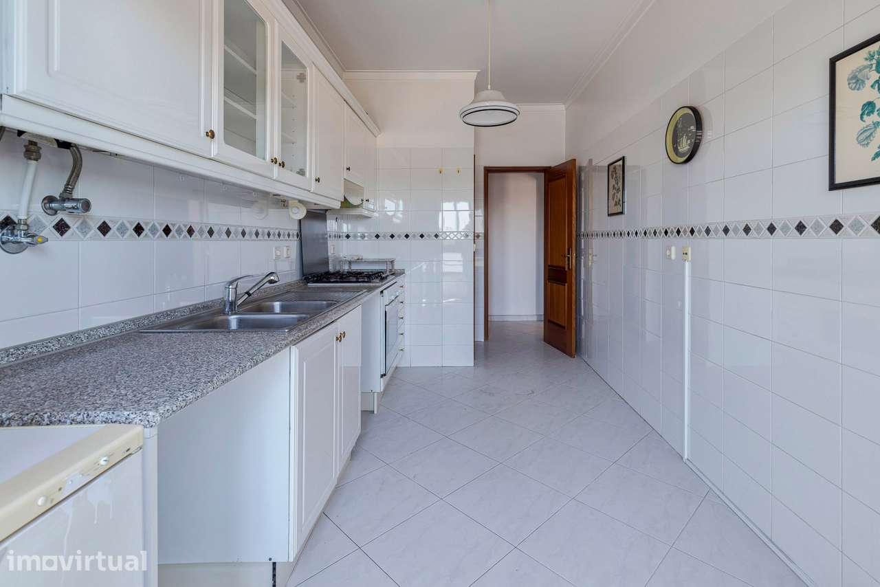 FEIJÓ - APARTAMENTO T2 COM 1 SUITE - Grande imagem: 4/29