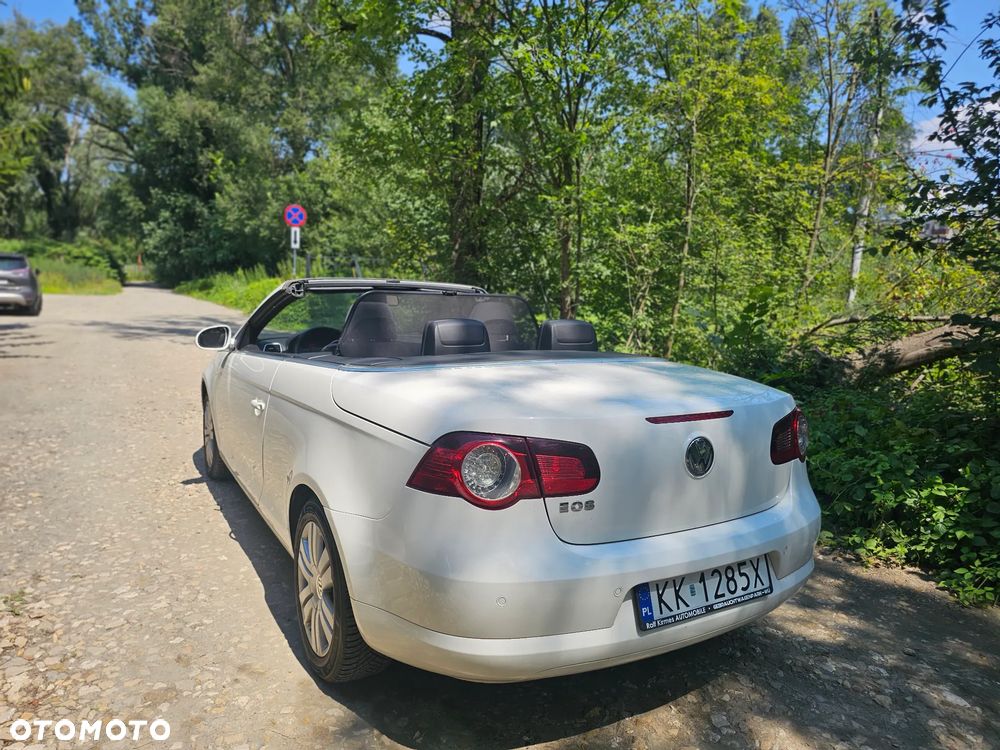 Volkswagen Eos 2.0 FSI Individual Chrom - 11