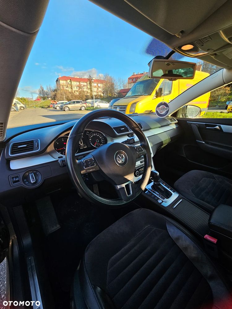 Volkswagen Passat 2.0 TDI DPF Highline DSG - 9