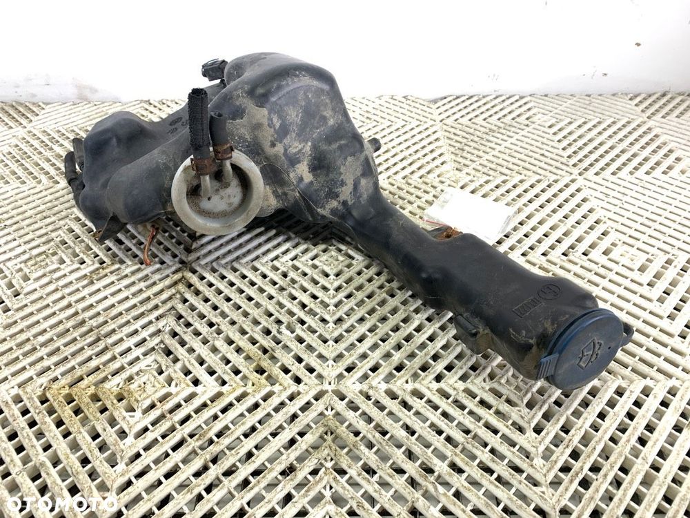 ZBIORNIK SPRYSKIWACZY  MERCEDES-BENZ KLASA E T-Model (S212) 2009 - 2016 E 200 CDI / BlueTEC - 1