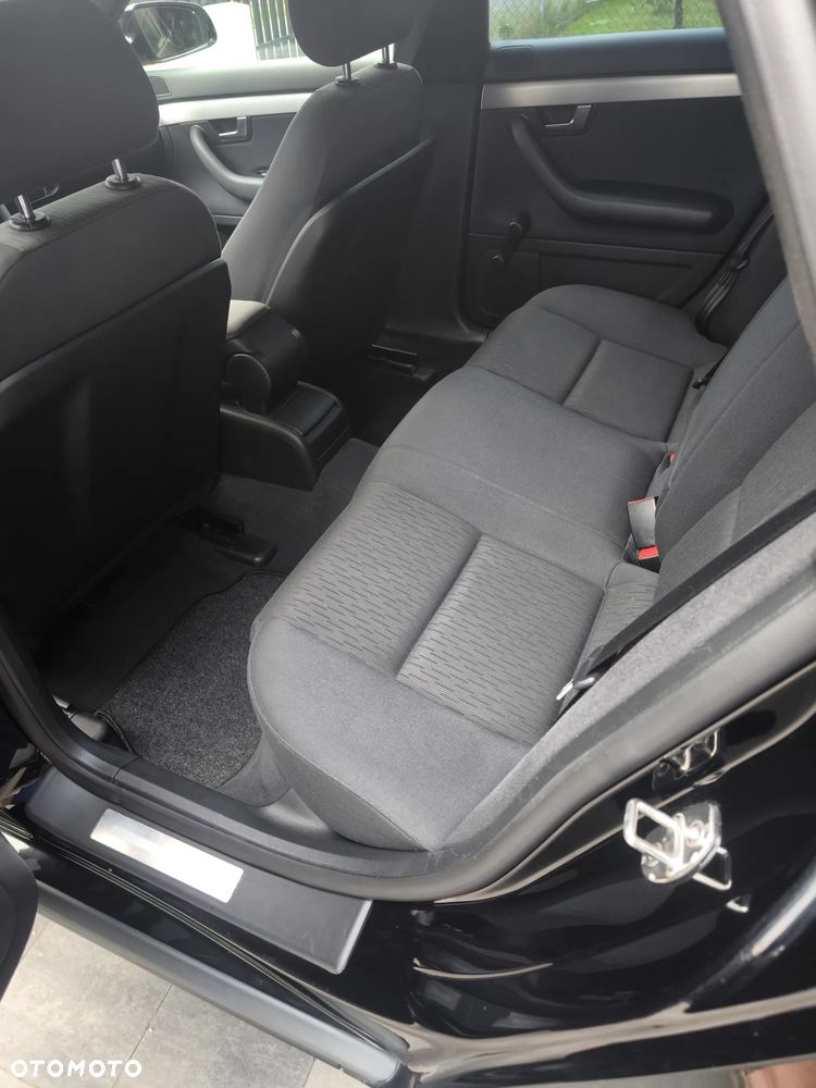 Audi A4 Limousine - 7