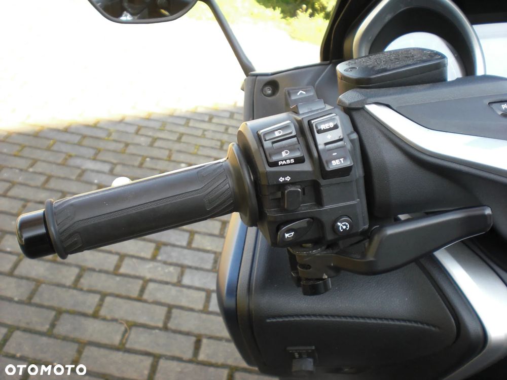 Yamaha Tmax - 17