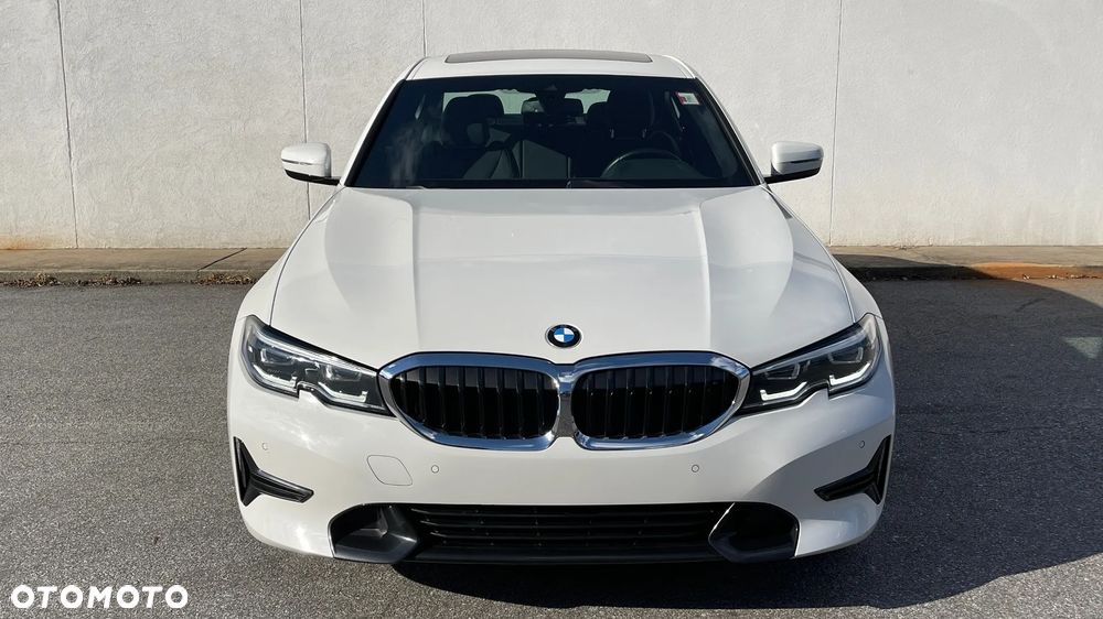 BMW Seria 3 330i Luxury Line - 8