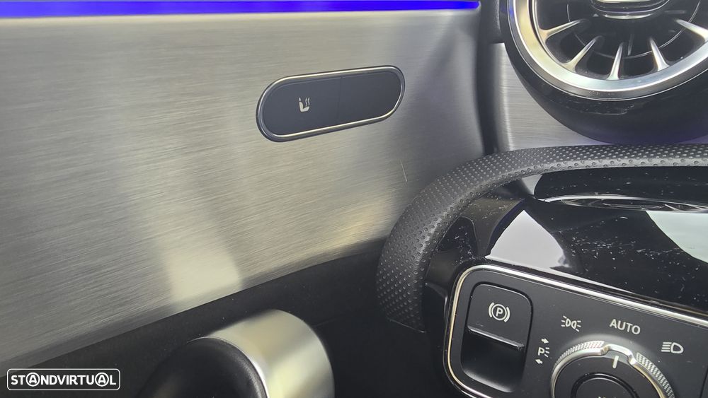 Mercedes-Benz CLA 220 d Shooting Brake AMG Line Aut. - 37