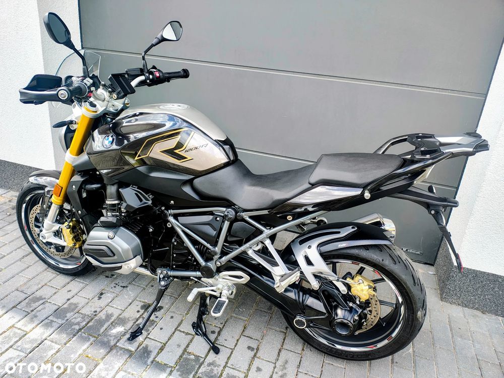 BMW R - 9