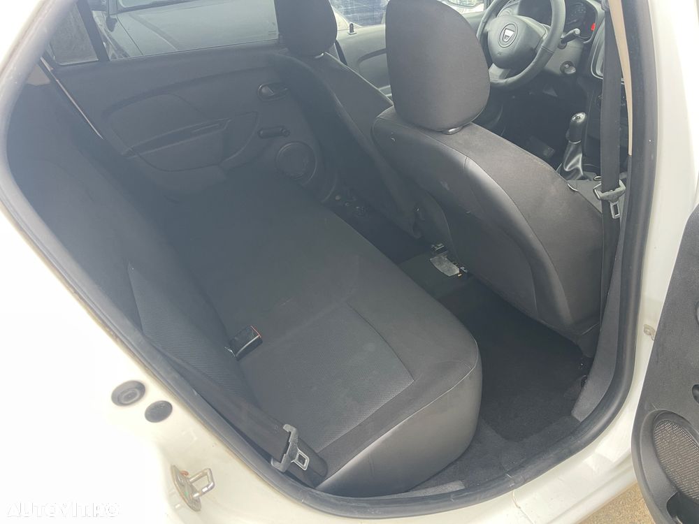Dacia Logan 1.2 Ambiance - 17
