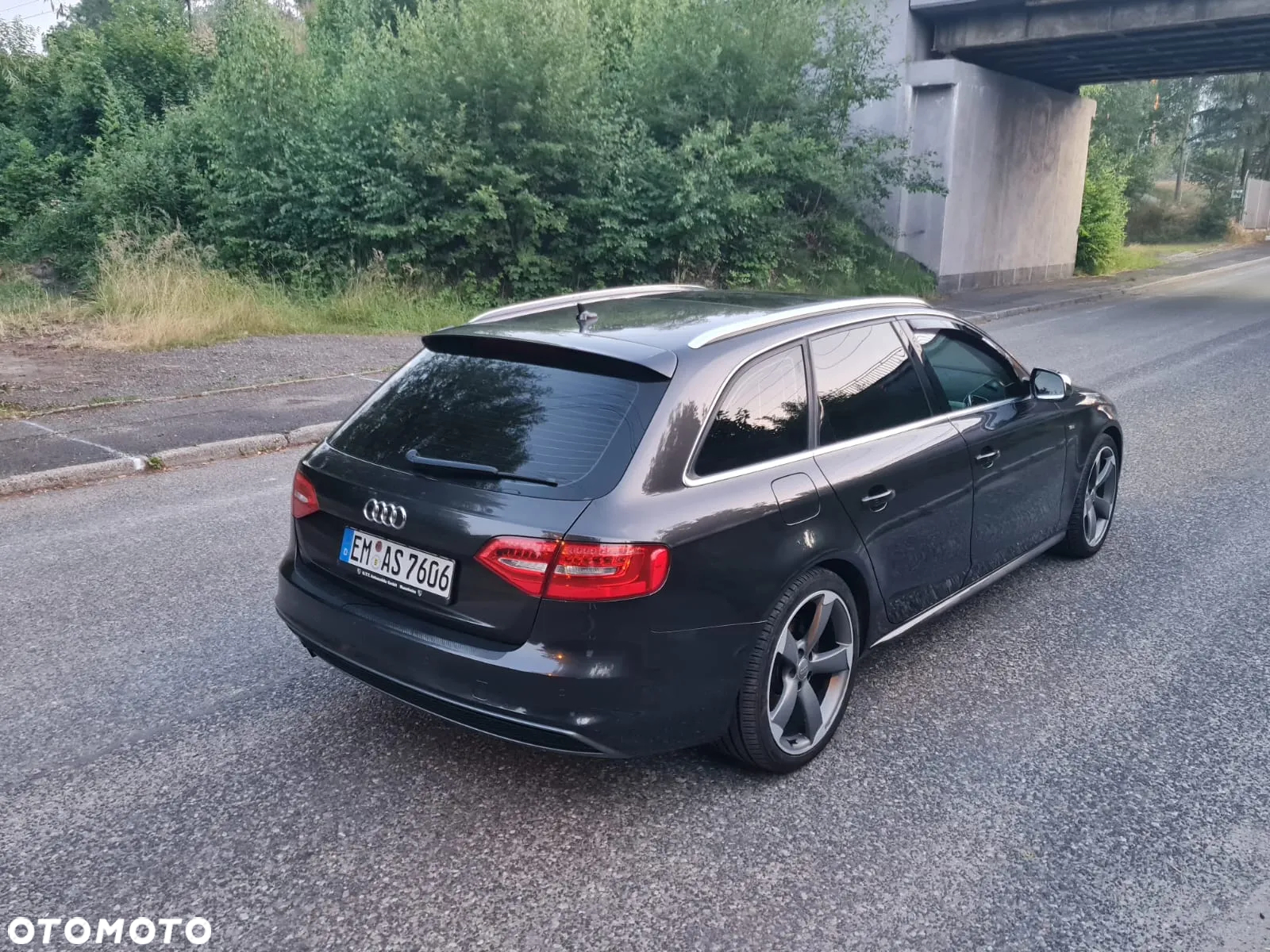 Audi A4 Avant 2.0 TDI DPF quattro S line Sportpaket - 4