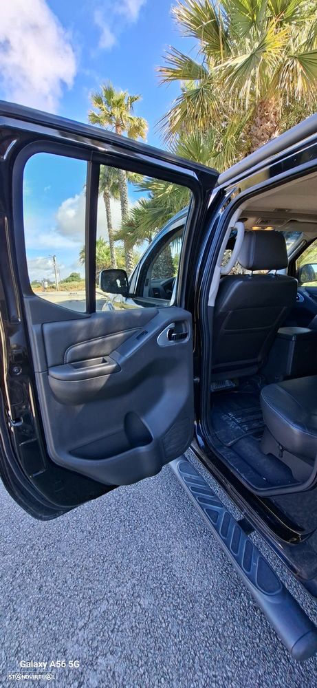 Nissan Navara 3.0 dCi V6 CD LE AT 4WD - 13
