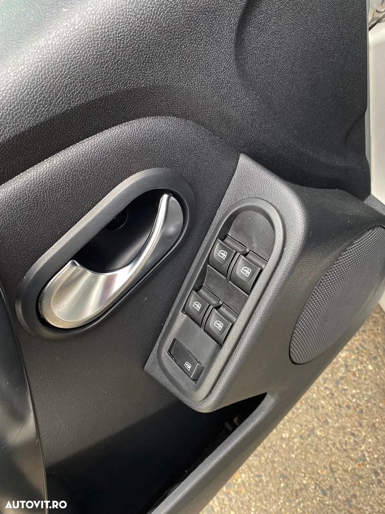 Dacia Duster 1.5 dCi 4x2 Laureate - 11