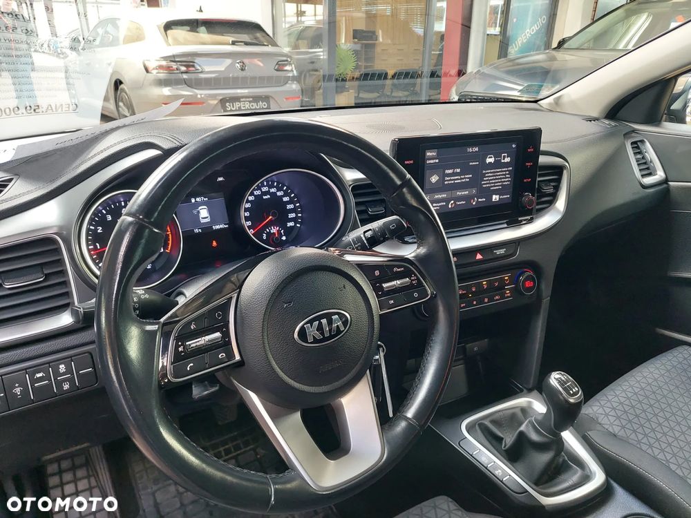 Kia Ceed 1.5 T-GDI M - 31