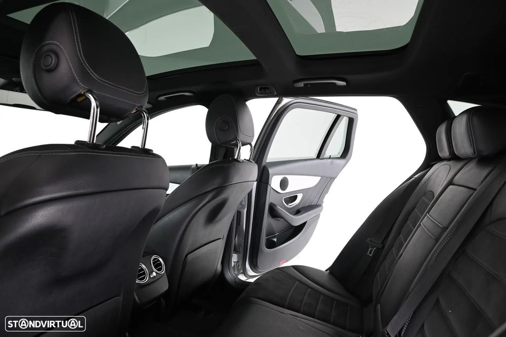 Mercedes-Benz C 300 de AMG Line - 24