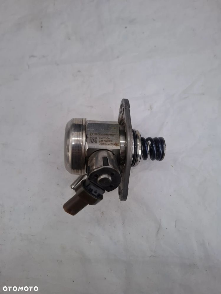 Opel corsa Pompa paliwa 0261520710 - 1