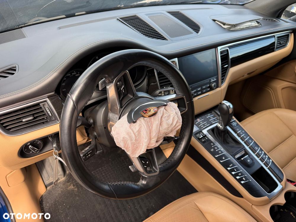 Porsche Macan - 17