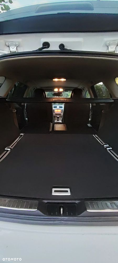 Toyota Avensis 2.0 D-4D Luna - 12