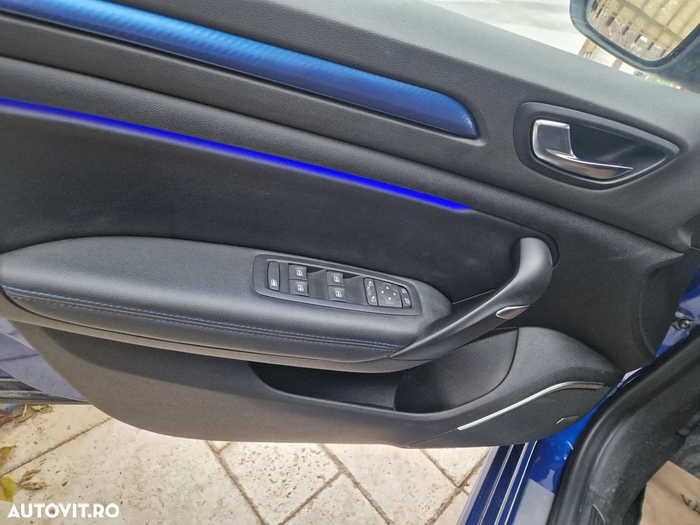 Renault Megane ENERGY TCe 205 EDC GT - 16
