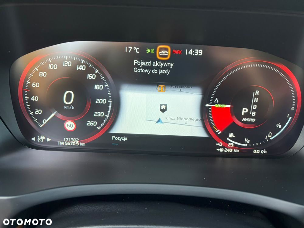 Volvo XC 90 T8 AWD Plug-In Hybrid Momentum 7os - 18