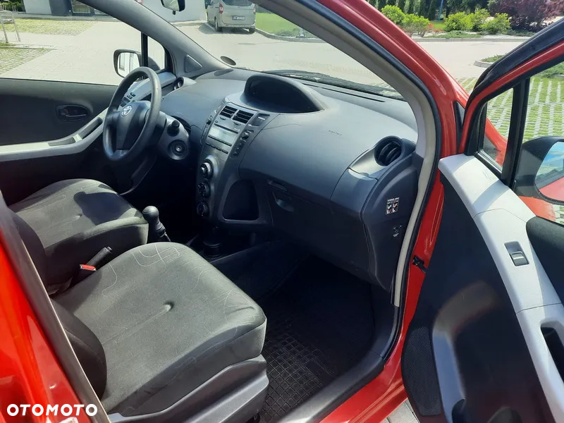 Toyota Yaris - 5