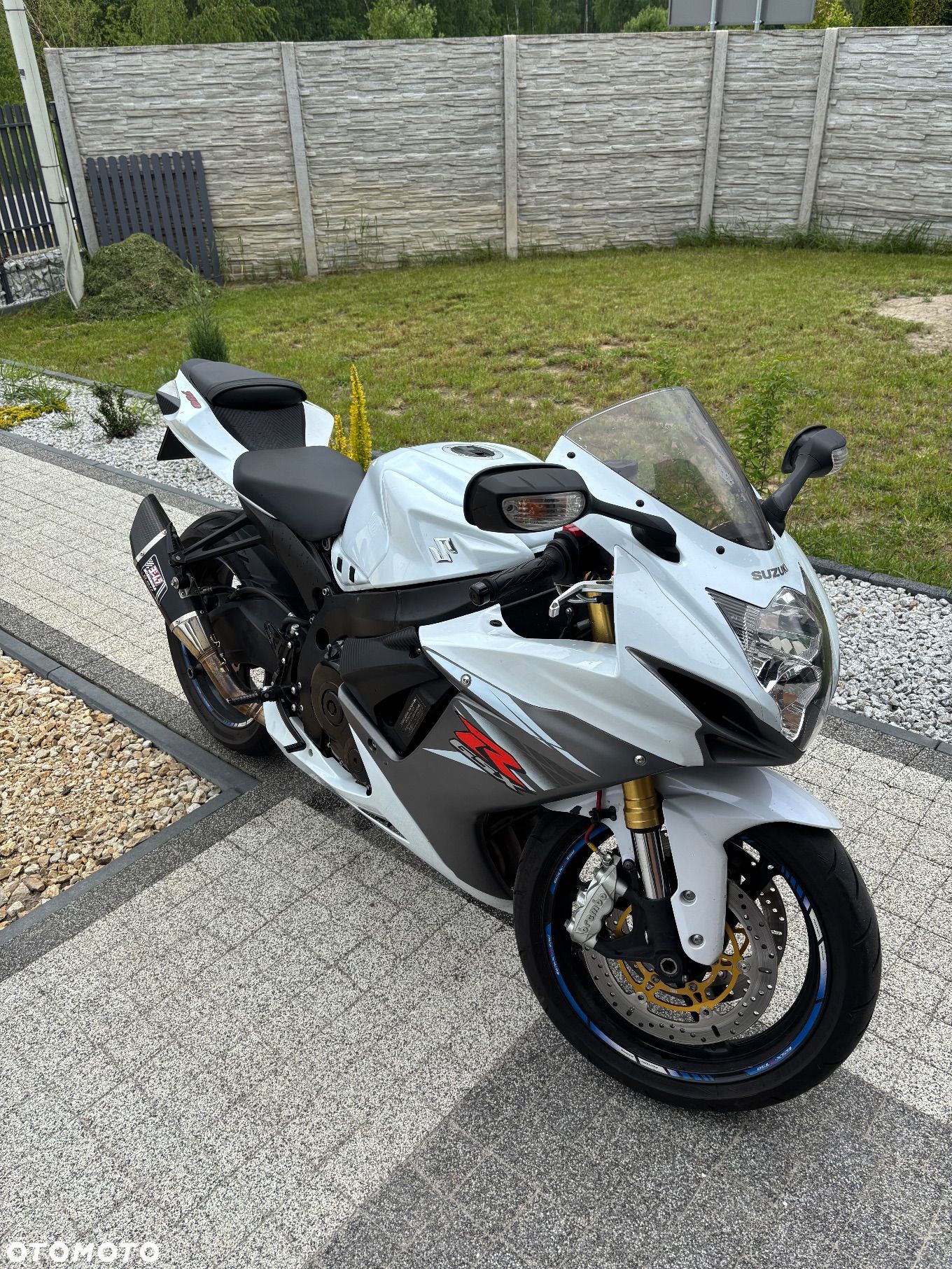 Suzuki GSX-R - 1