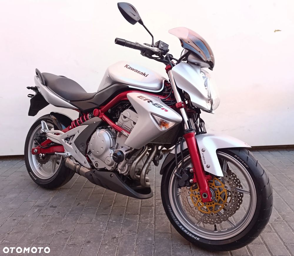 Kawasaki ER - 8