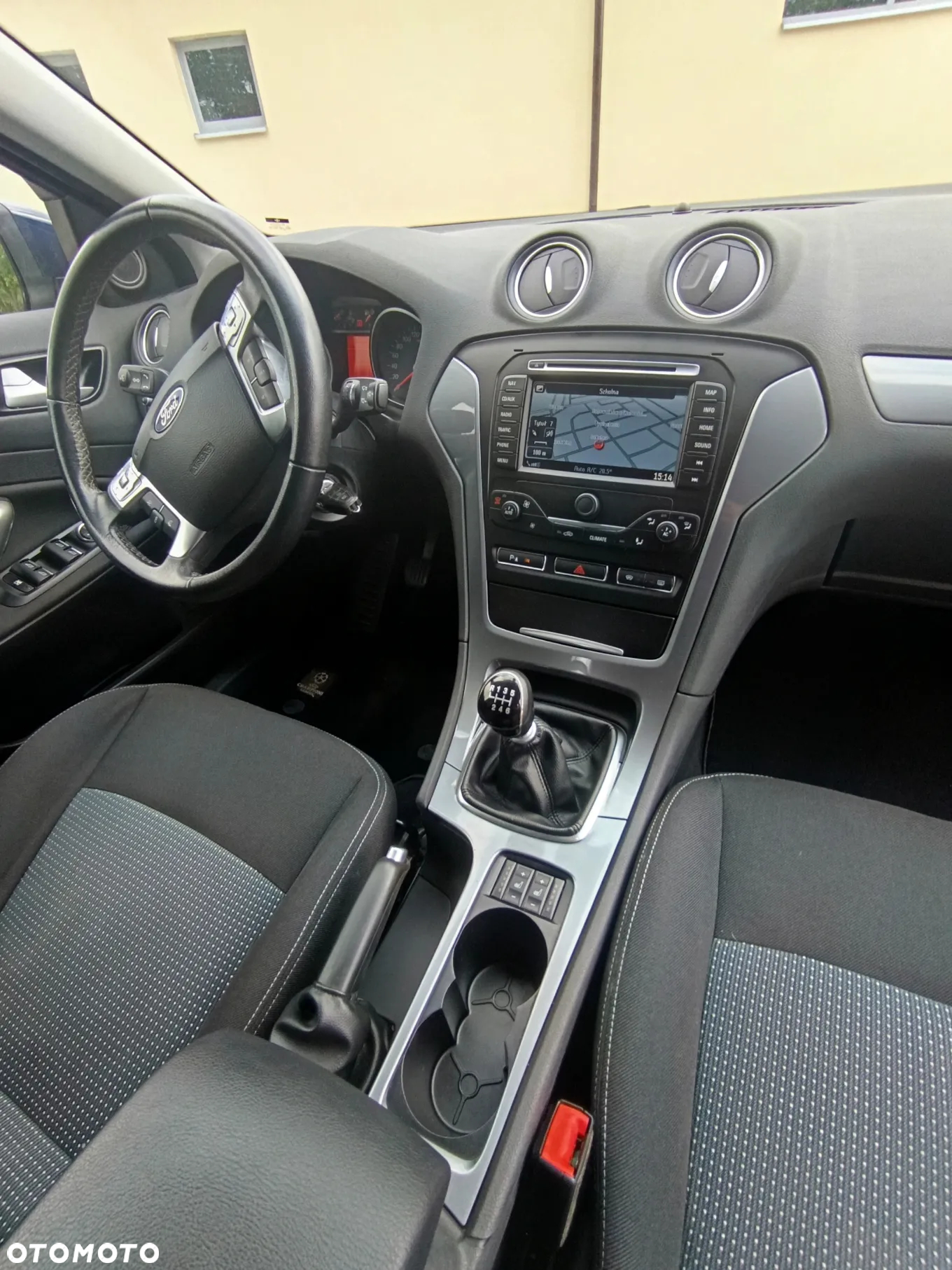 Ford Mondeo - 12