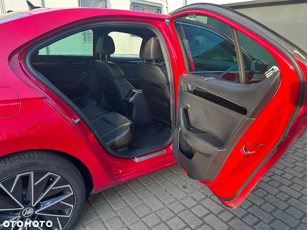 Skoda Superb 2.0 TSI 4x4 L&K DSG - 9