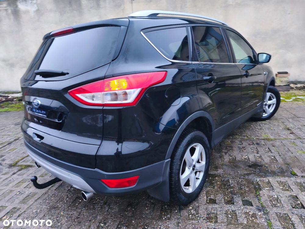 Ford Kuga 2.0 TDCi 2x4 Titanium - 20