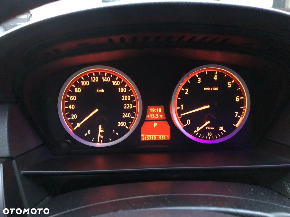 BMW Seria 5 530xi - 9