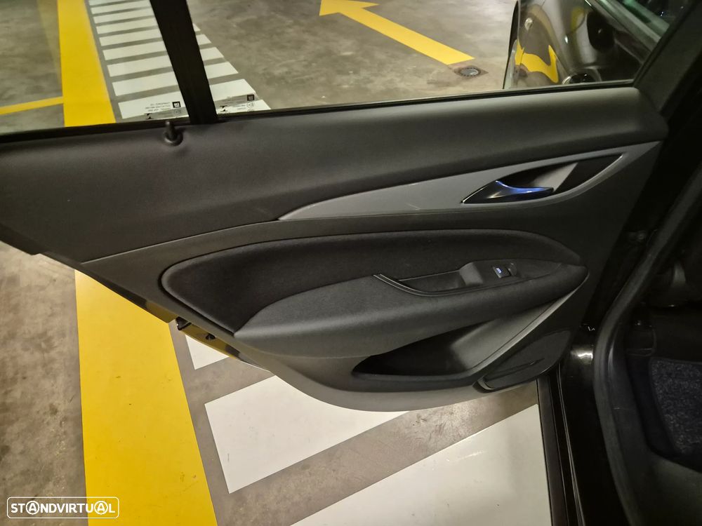 Opel Insignia Grand Sport 1.6 CDTi Dynamic - 28