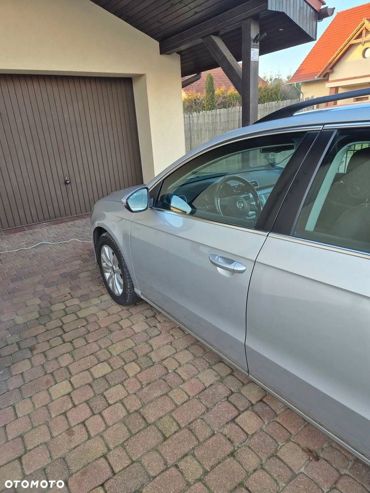 Volkswagen Passat 2.0 TDI Comfortline - 4