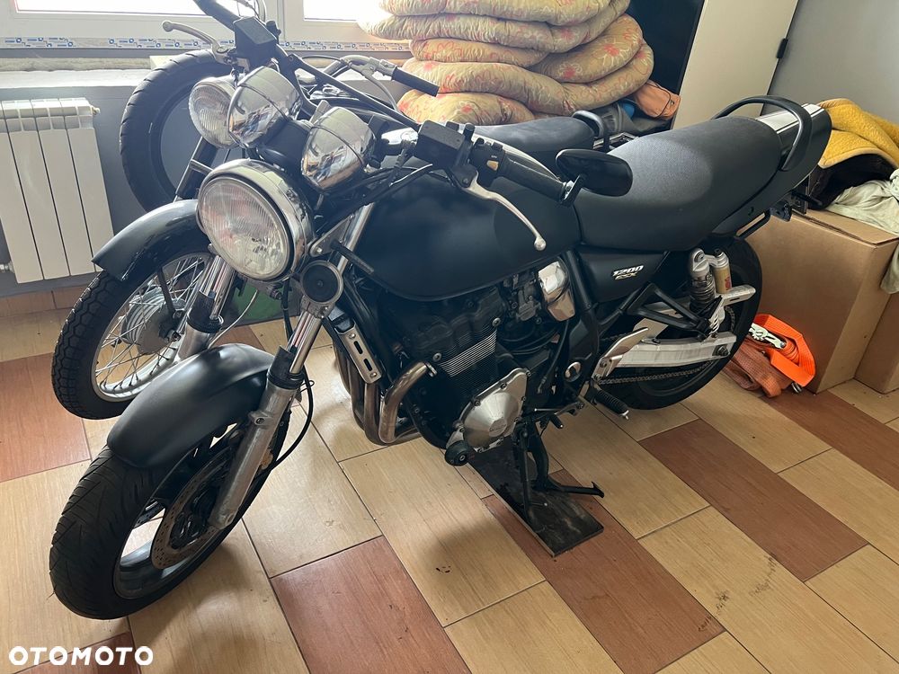 Suzuki GSX - 9