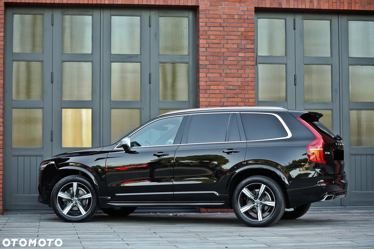 Volvo XC 90 D5 AWD Geartronic RDesign - 11