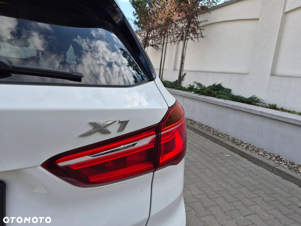BMW X1 sDrive18d - 14