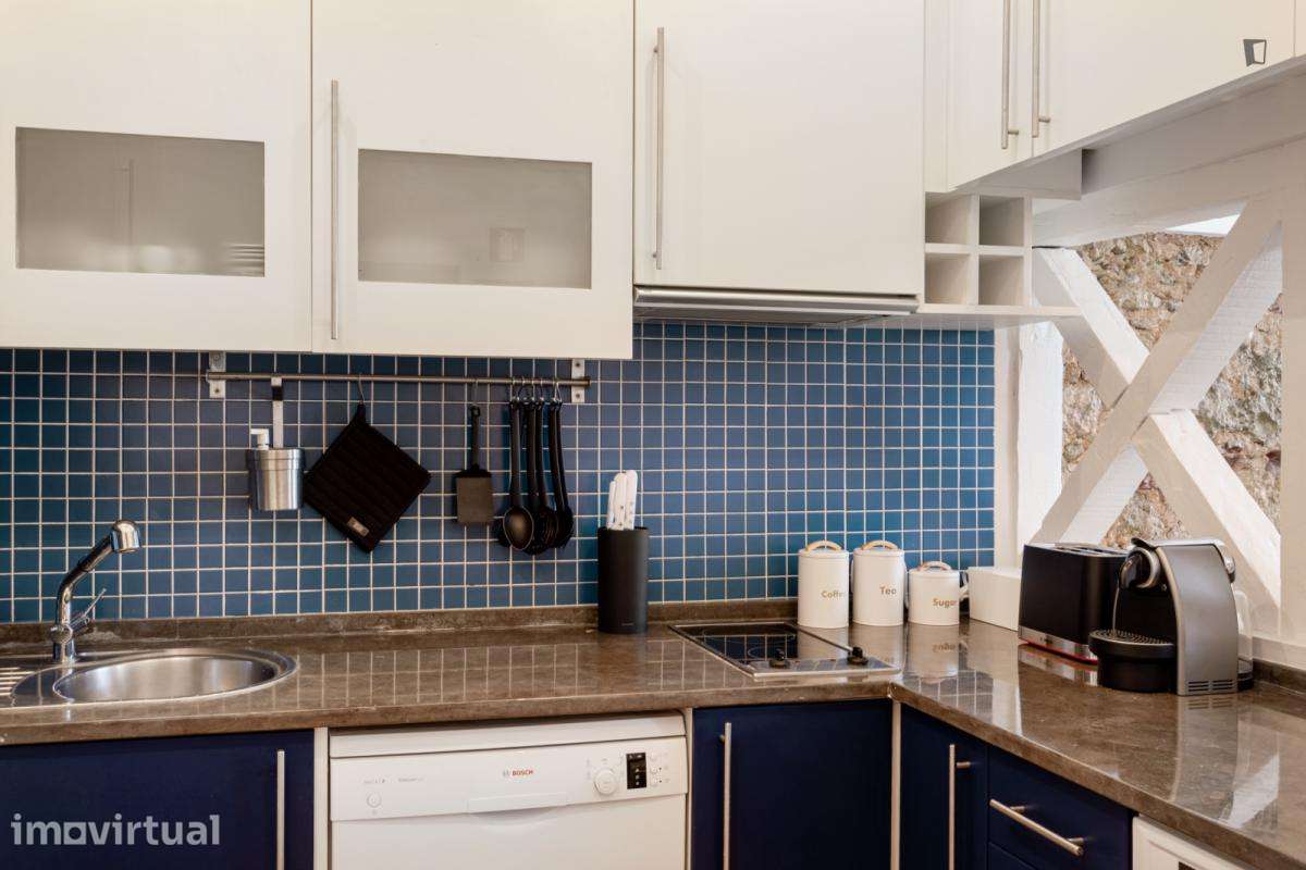 Apartamento com 1 quartos - localizado em Sé Lisbon - Grande imagem: 3/23