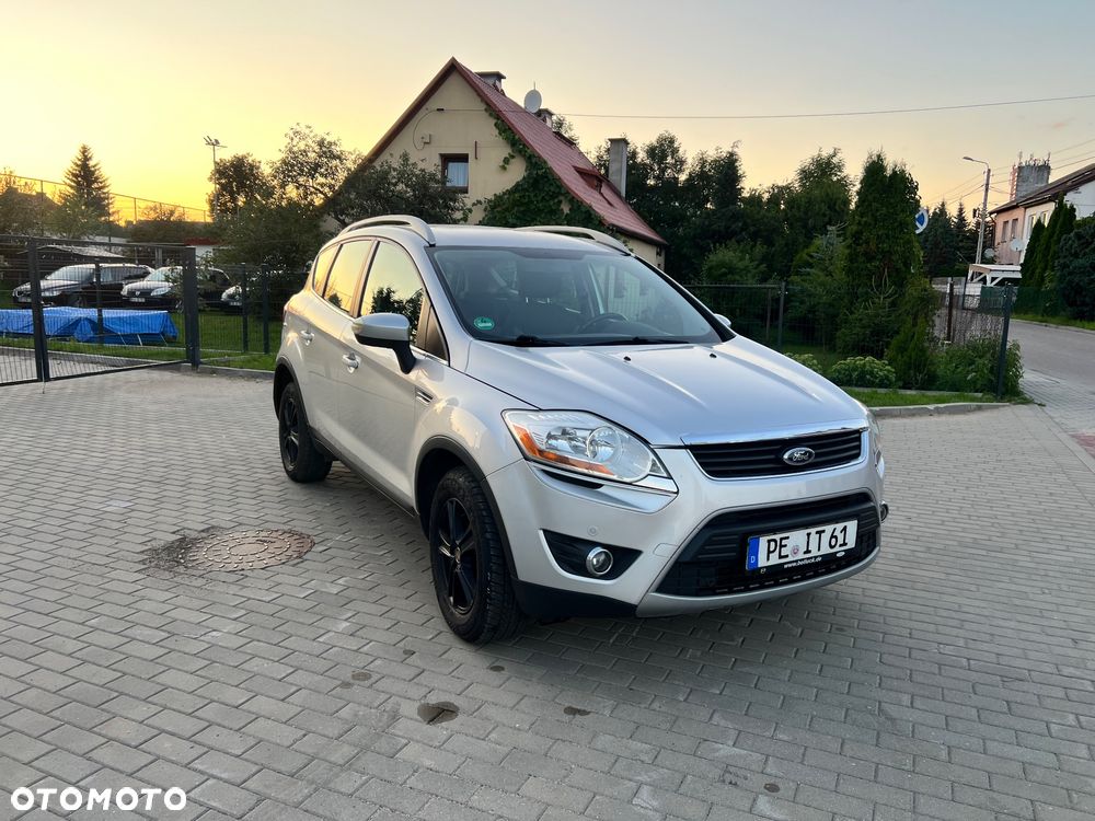 Ford Kuga 2.0 TDCi 2x4 Titanium - 24