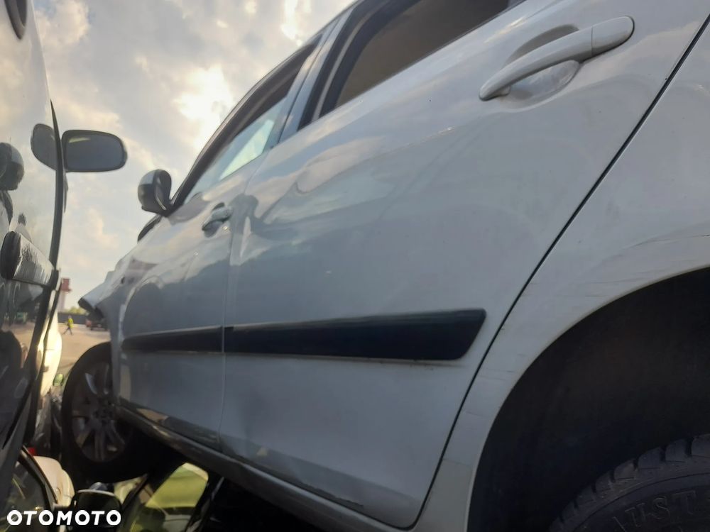 SKODA FABIA II 10-14 1.6 TDI ZWROTNICA PRZÓD LEWA PRAWA - 9