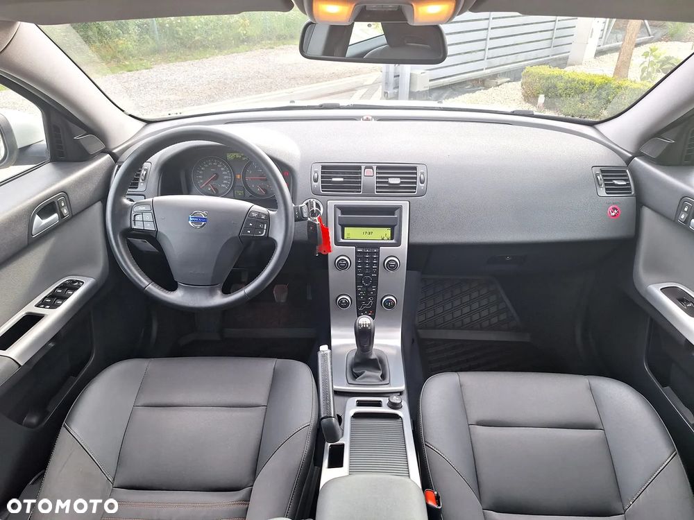 Volvo V50 1.8 Momentum - 32