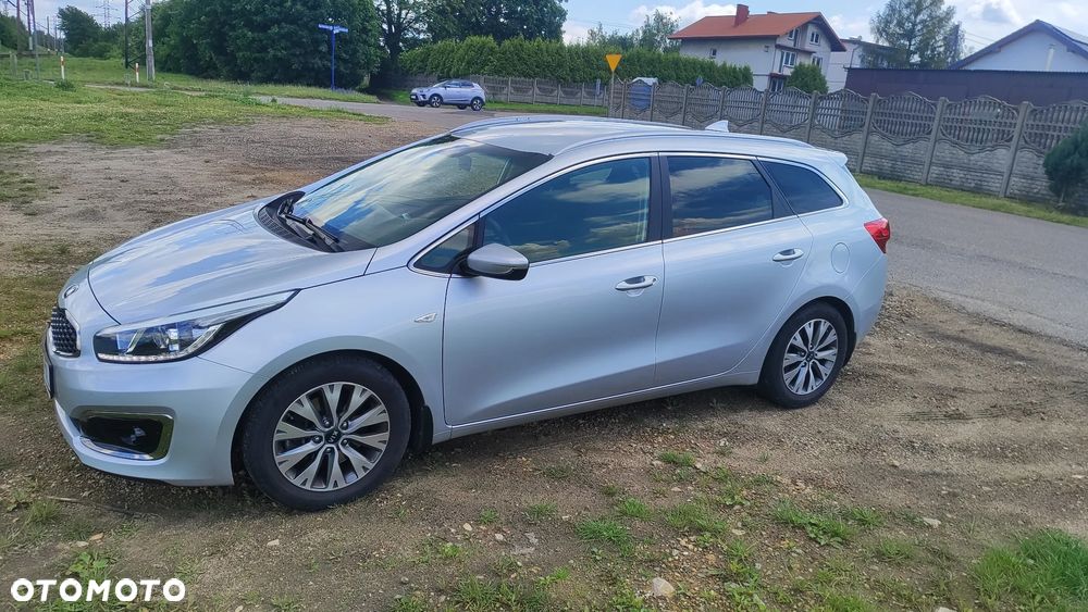 Kia Ceed 1.6 GDI Smart Plus - 1